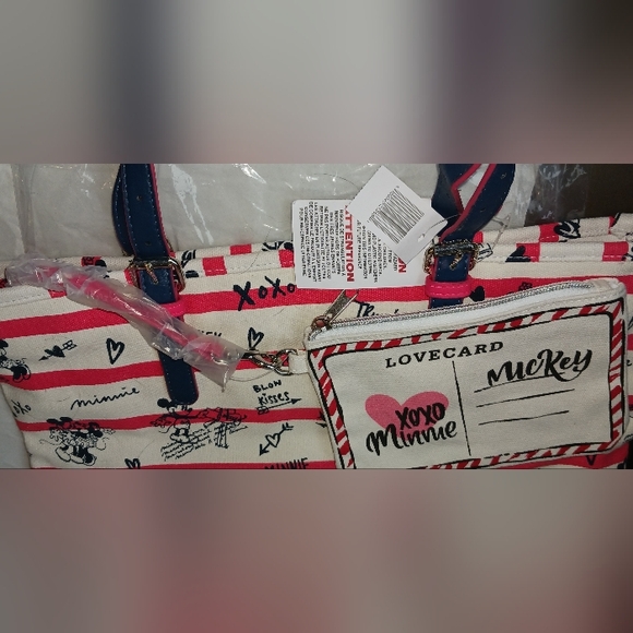 DISNEY MICKEY AND MINNIE TOTE WITH WRISTLET NWT - Picture 6 of 10